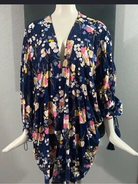 a.n.a Navy Floral V-Neck Tunic